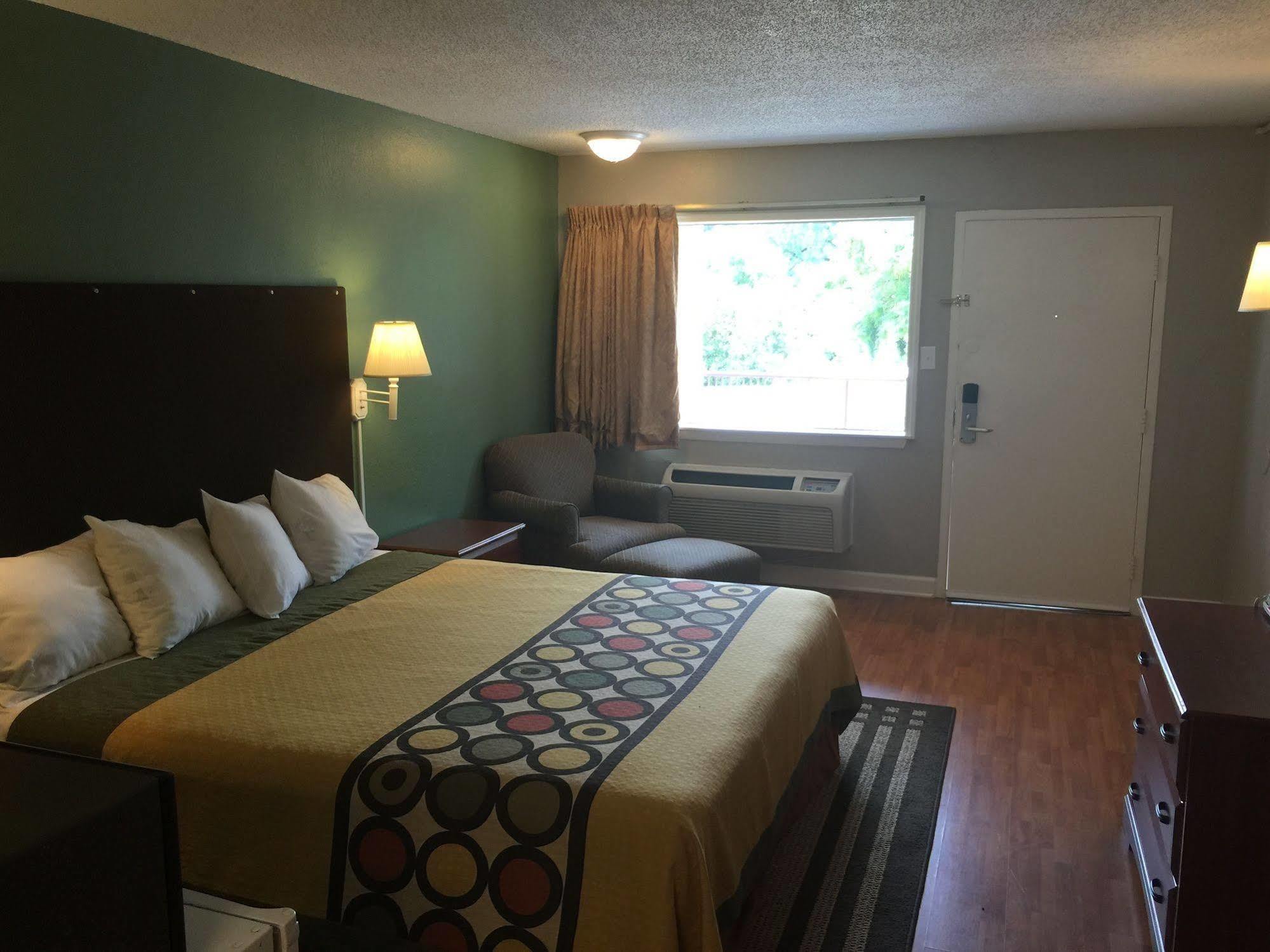 Super 8 By Wyndham Durham/University Area Nc Exterior foto